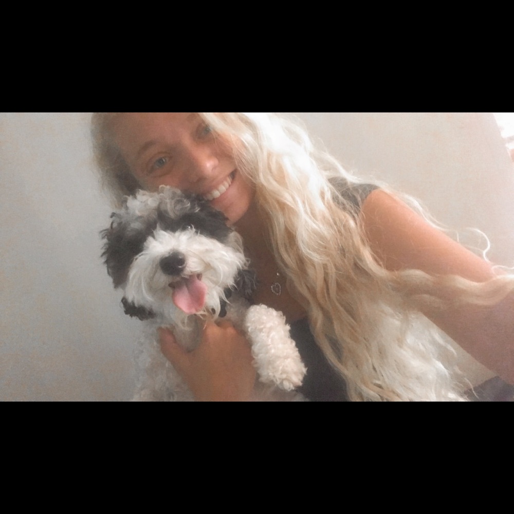 Meet your Posher, Alexandra